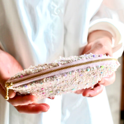 ジュエリーツイードのラウンドポーチ 4枚目の画像