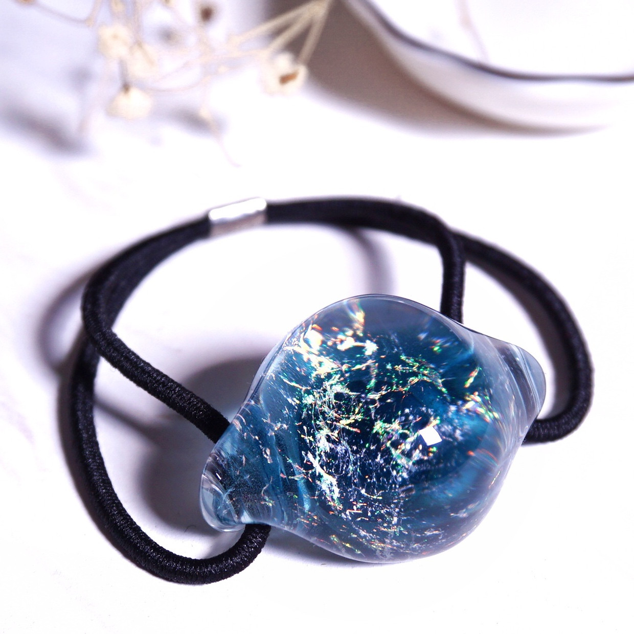 溜まりガラスの髪留め／ダークブルーラメ