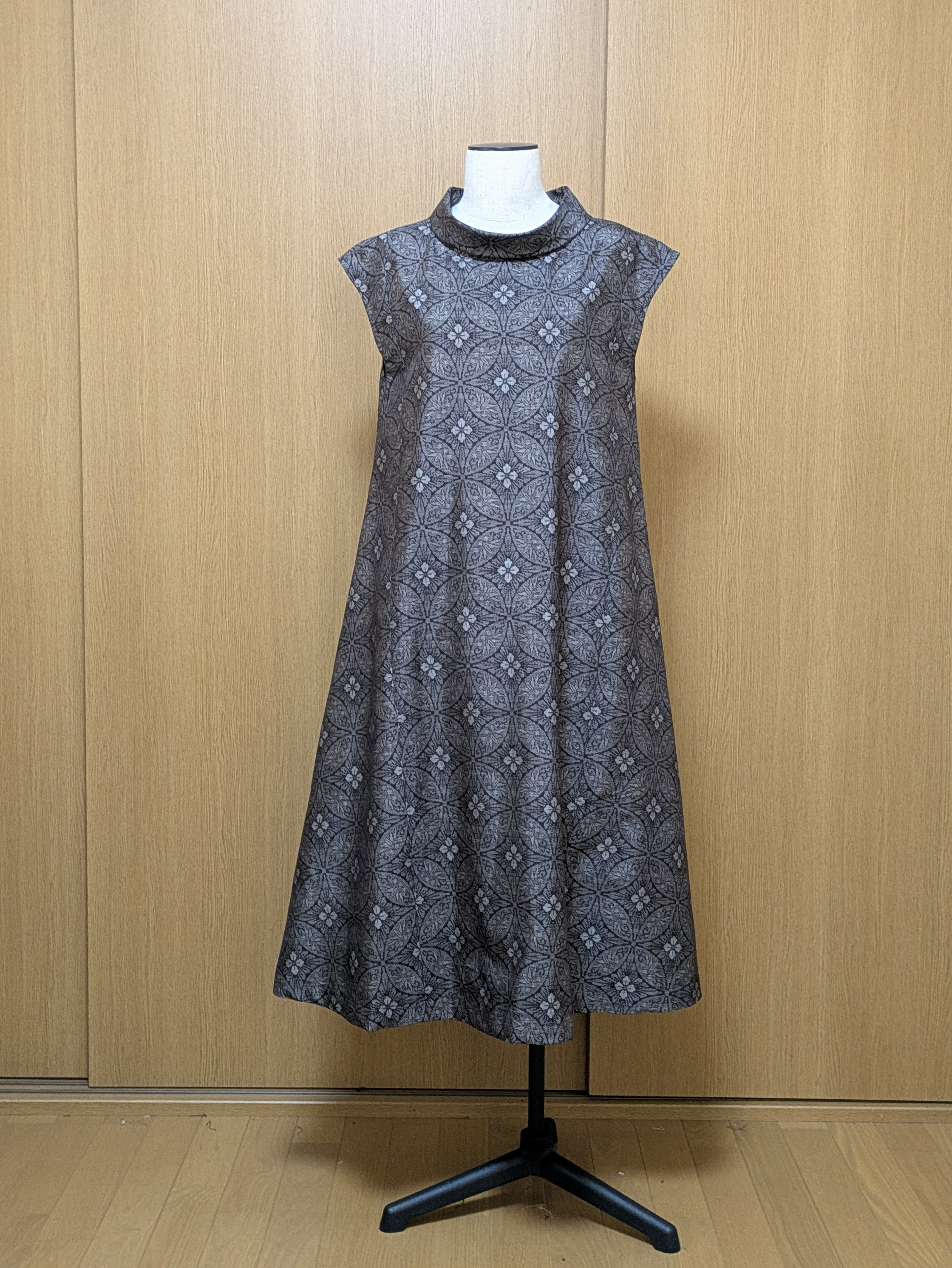 SOLD　着物リメイク　ワンピース　大島紬　Ｍ〜L