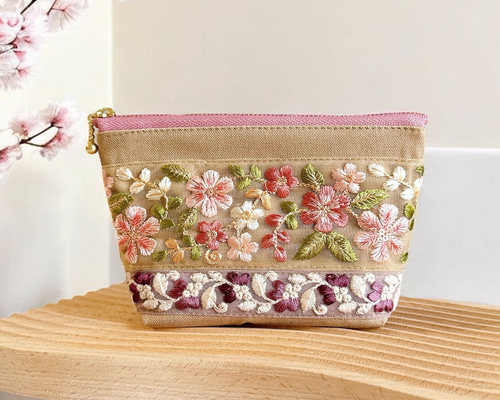季節を選ばない/大人桜/インド刺繍◇外ポケット付きマチ付き