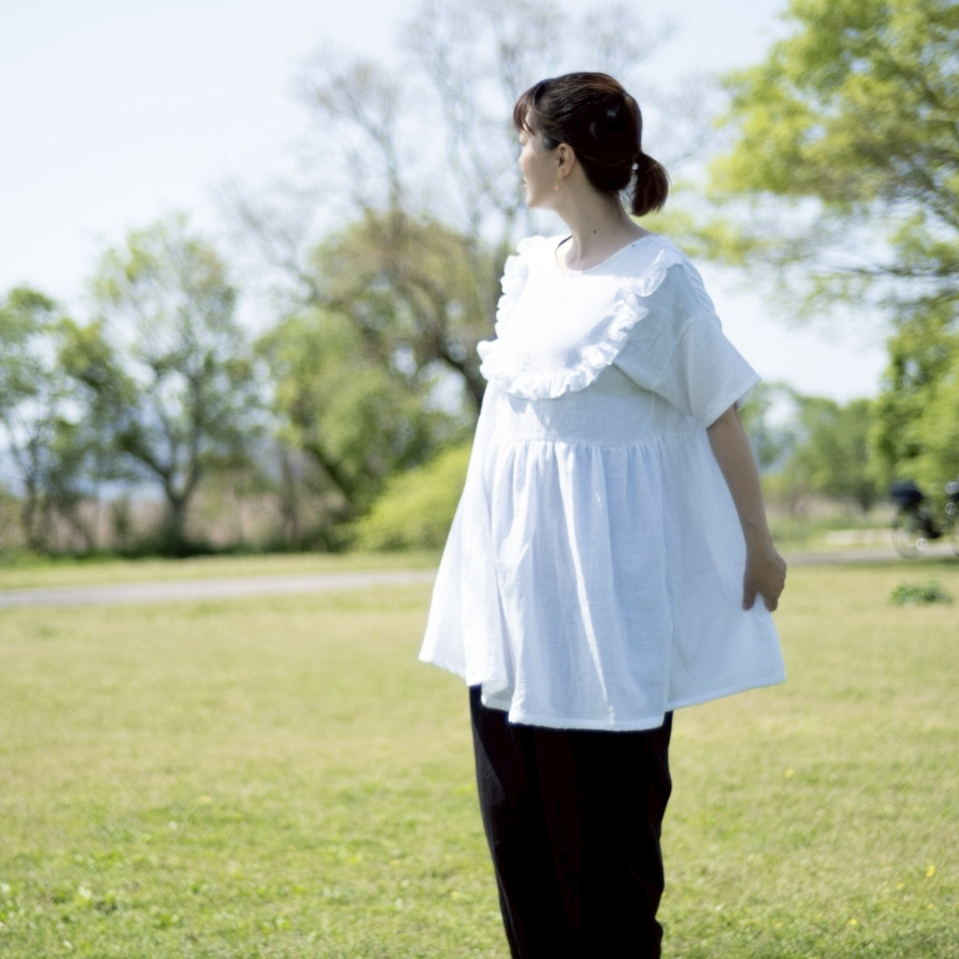 まるでオーバーサイズのTシャツのような着心地、ふわふわのダブルガーゼひらひらブラウス