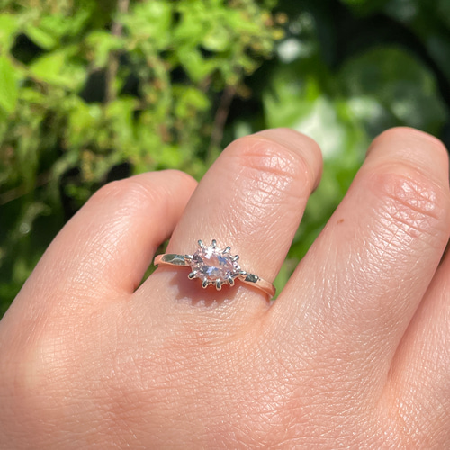 モルガナイト しずく 0.73ct フェミニンな爪留め シルバーSV925リング