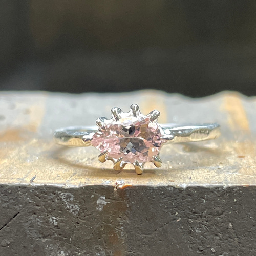 モルガナイト しずく 0.73ct フェミニンな爪留め シルバーSV925リング