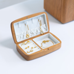 【送料無料!】 小花　小物入れ　ジュエリーケース　ハンドメイド　オーダーメイド 送料無料!】 小花 小物入れ ジュエリーケース ハンドメイド オーダー