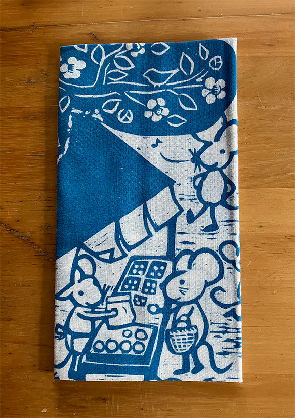 いっぷく手ぬぐい「洛中楽市図」　木版画作品を図柄に使用した染料手捺染の手ぬぐいです。額装や壁にかけても楽しめます 3枚目の画像