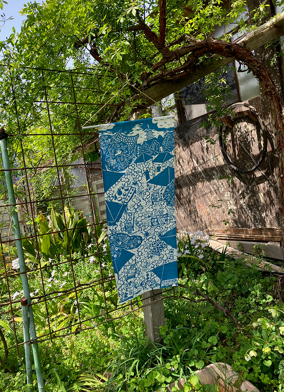 いっぷく手ぬぐい「洛中楽市図」　木版画作品を図柄に使用した染料手捺染の手ぬぐいです。額装や壁にかけても楽しめます 1枚目の画像