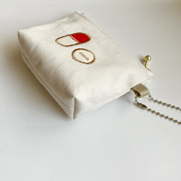 ミニミニ目薬！ポーチ【オフホワイト】 7枚目の画像