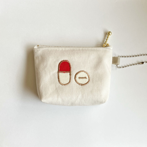 ミニミニ目薬！ポーチ【オフホワイト】 3枚目の画像