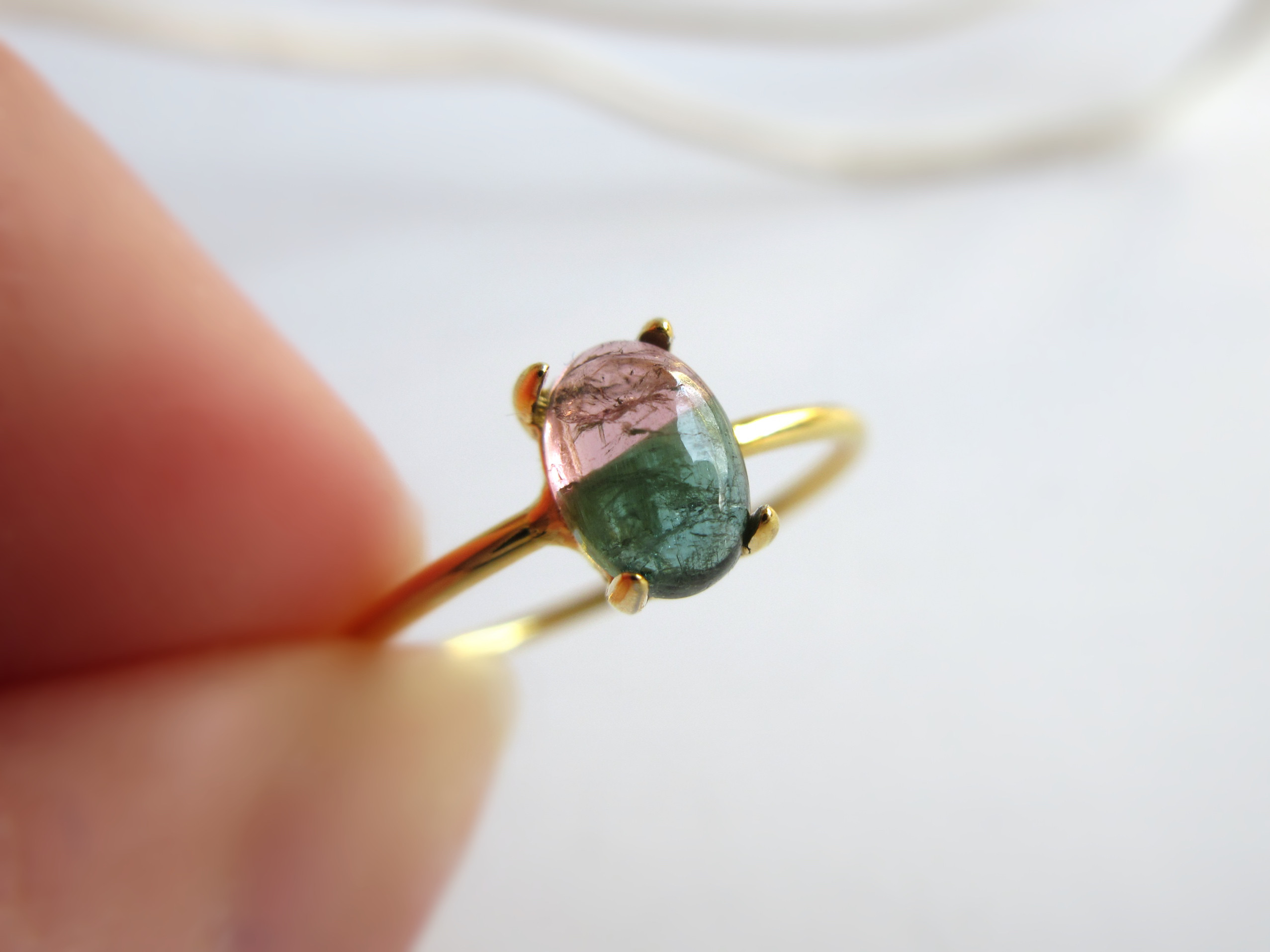 希少】6×4mm発色美「バイカラートルマリン」オーバルカボションリング