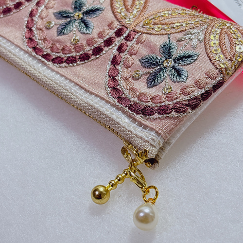 きらりと華やぐ！インド刺繍リボンのはぶらしポーチ ポーチ