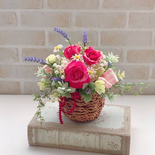 ピンクの造花 バスケットアレンジメント ピンク系 バスケットアレンジメント_SS - 花の店凜【SHOP】
