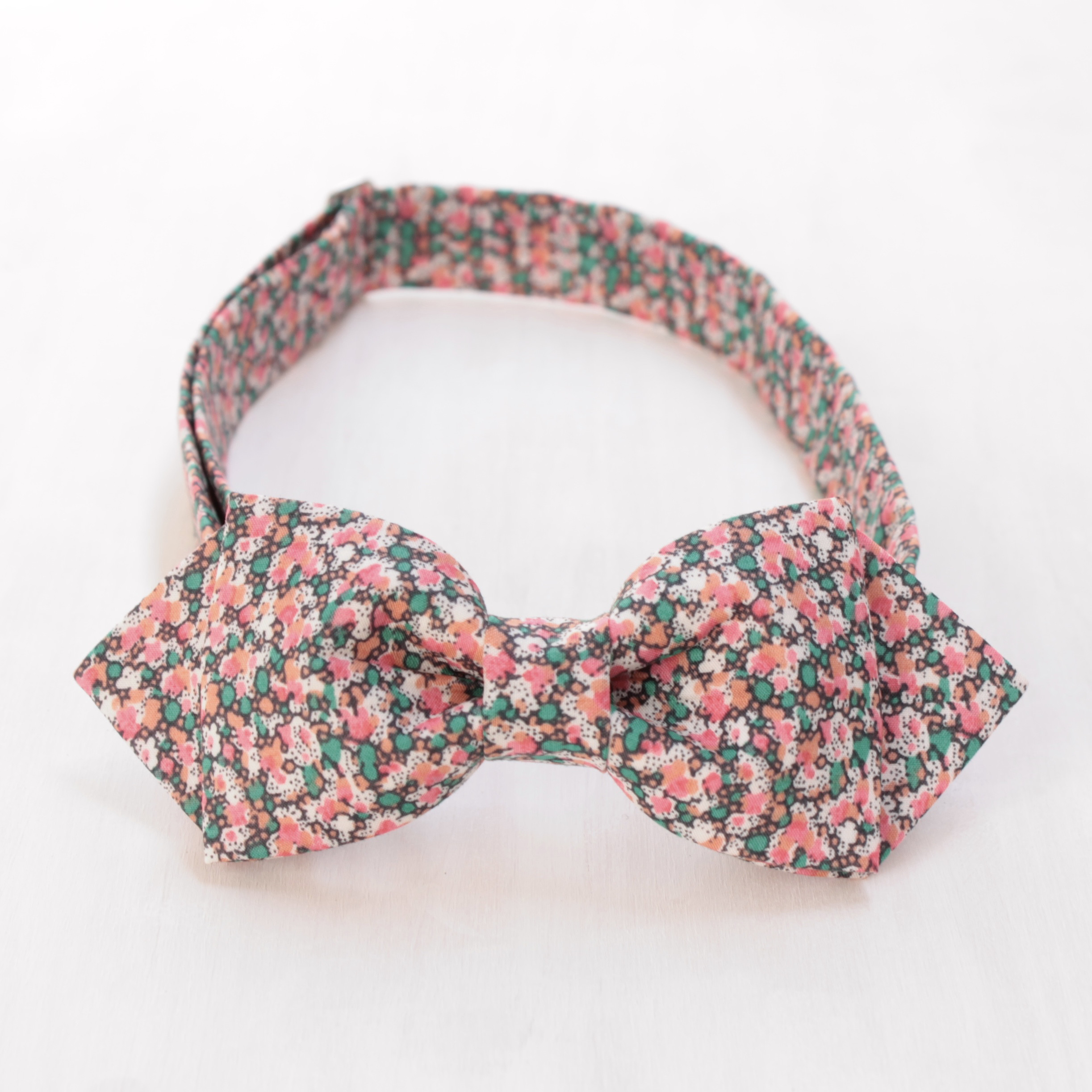 【蝶ネクタイ】春のささやき《Pink》　結婚式・二次会・発表会に♪