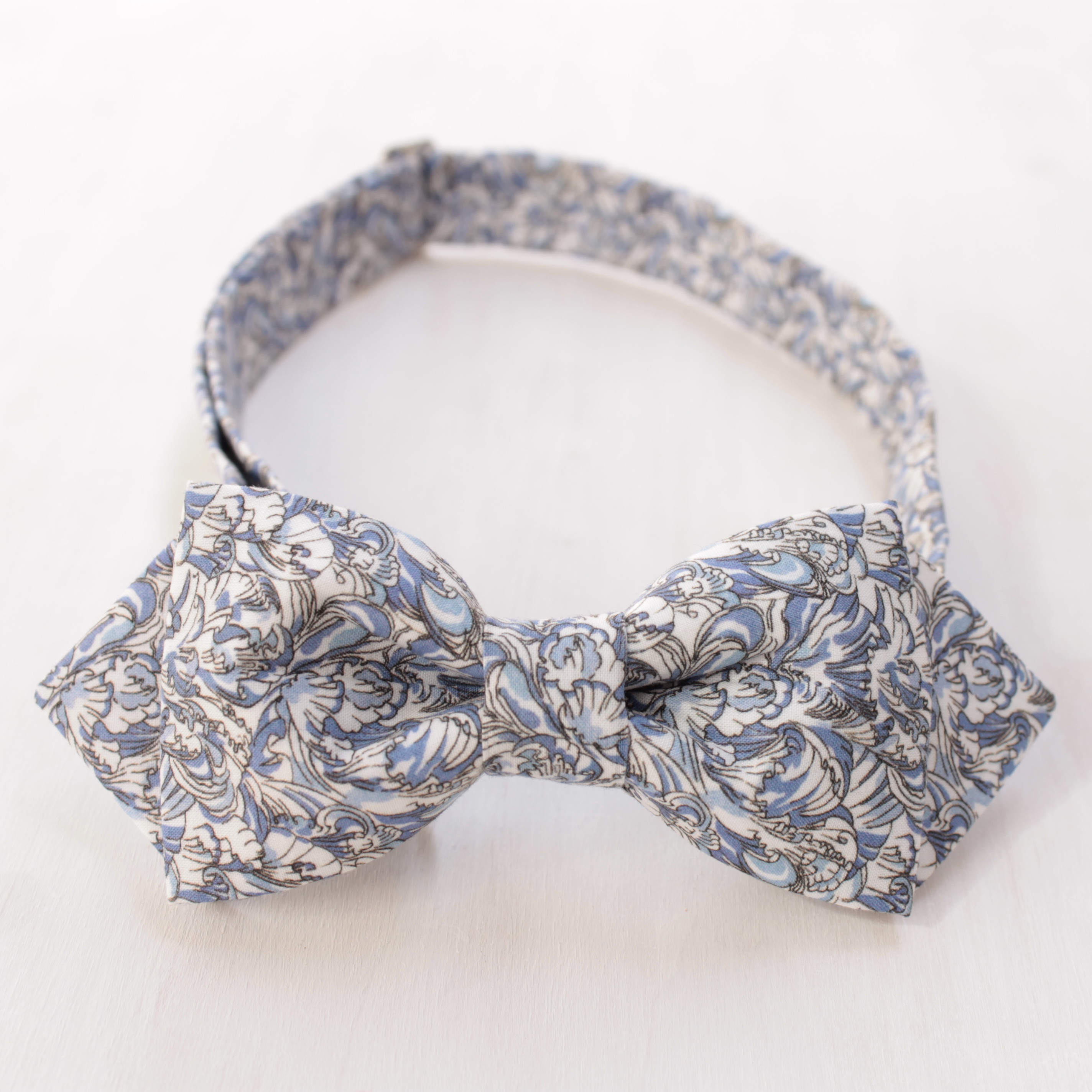 【蝶ネクタイ】華波 《Blue》　結婚式・二次会・発表会に♪