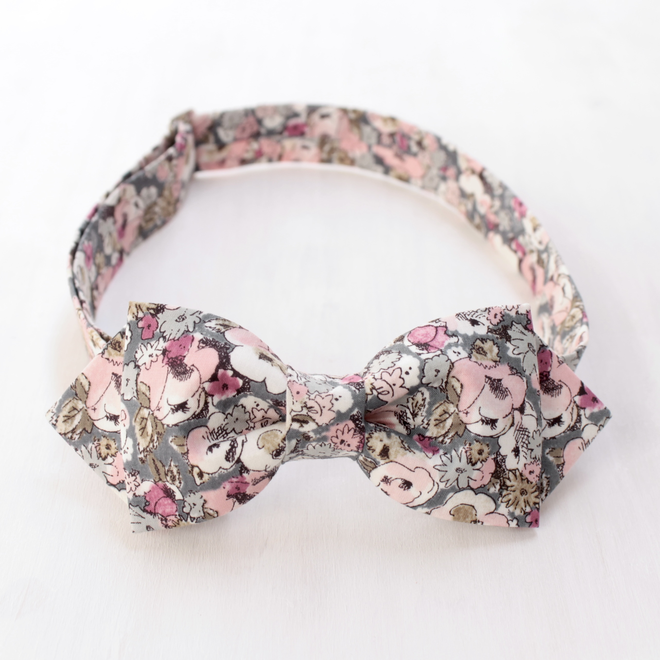 【蝶ネクタイ】Apricot《Pink》　結婚式・二次会・発表会に♪