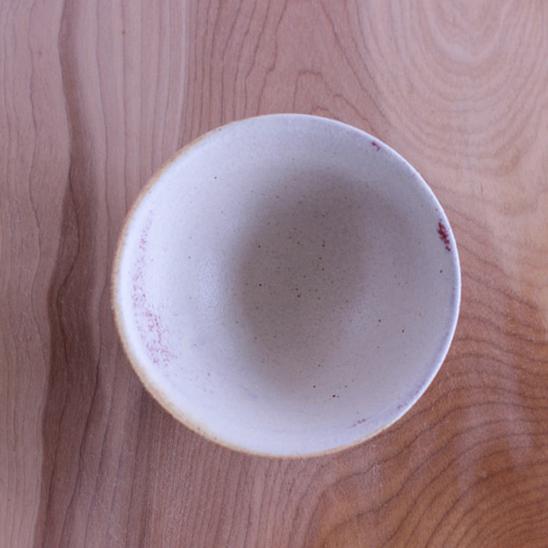ヒビ模様が魅力的な…飯碗 茶碗・めし碗 umi 通販 19210884｜Creema