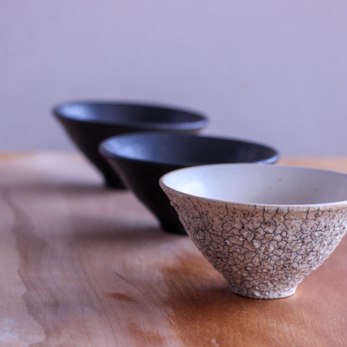 緑色のひび模様陶器茶碗 0b2328f337c2504a9945e2f16cb004