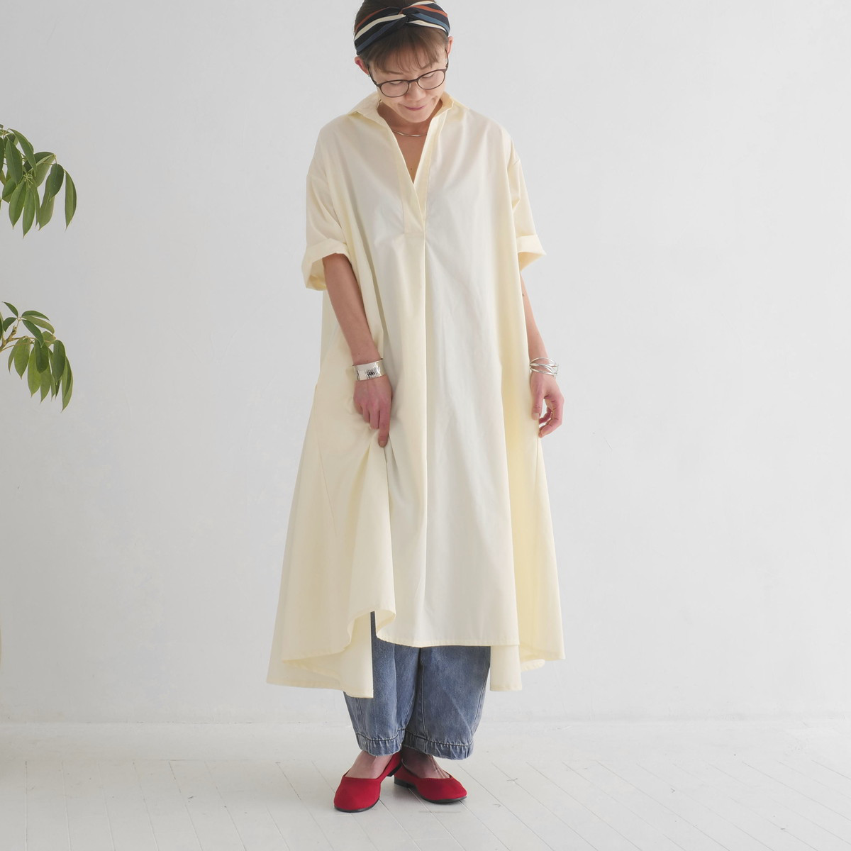 着丈2展開＊スキッパー襟＊こなれ感あるゆったりデザイン＊七分袖＊フレアワンピース＊無地＊アイボリー