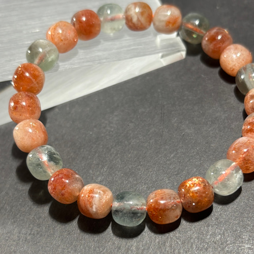 地域限定で採掘される「アルーシャサンストーン 」天然サンストーン