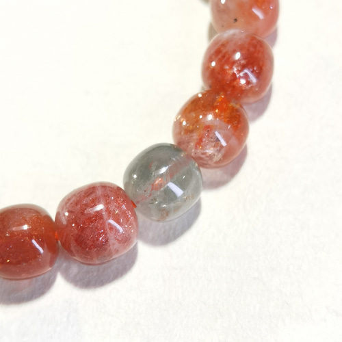 地域限定で採掘される「アルーシャサンストーン 」天然サンストーン