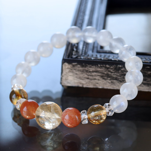 シトリンとサンストーンとムーンストーンの キラキラな太陽と月の