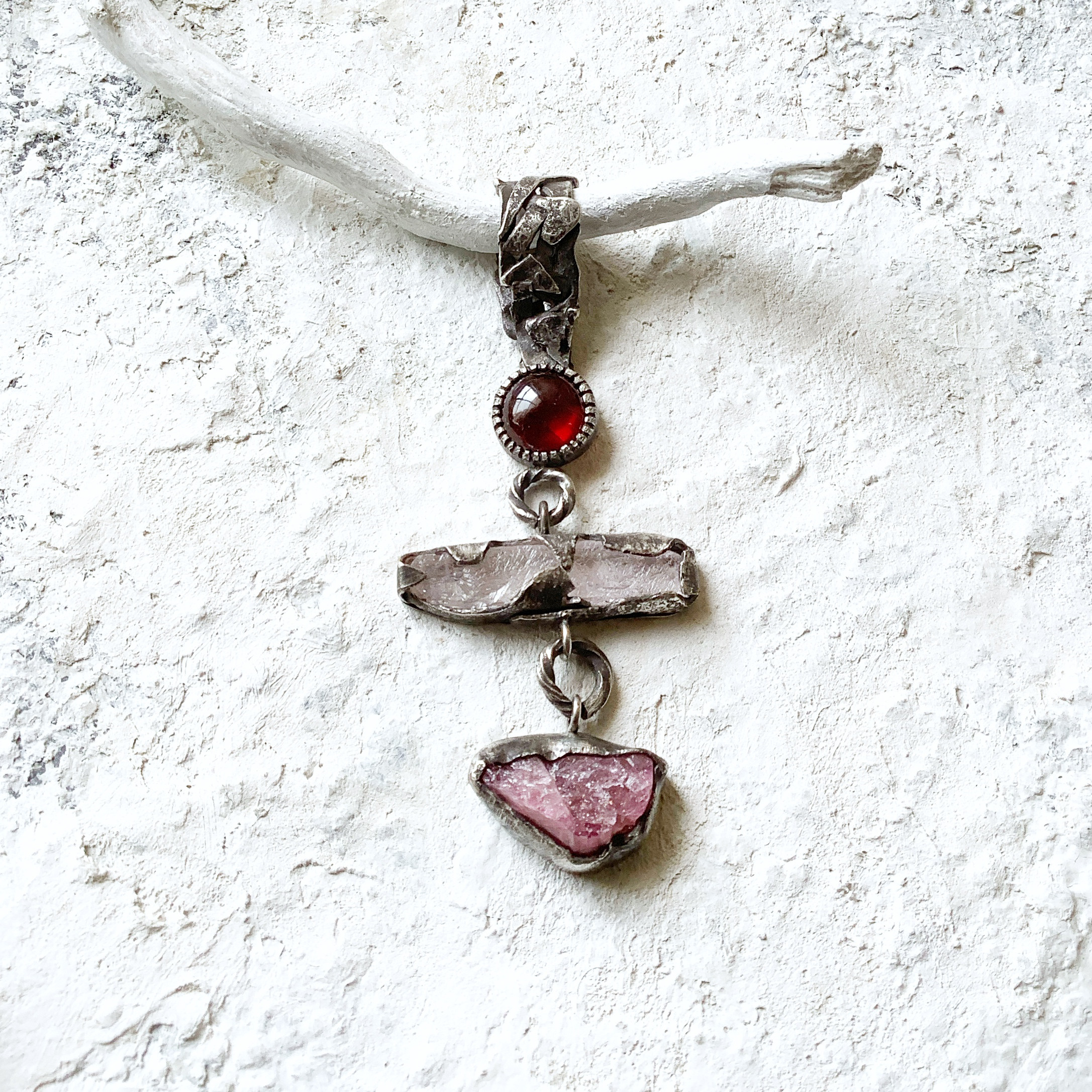 TTペンダント　〇▱▽　ガーネット　クンツァイト　トルマリン