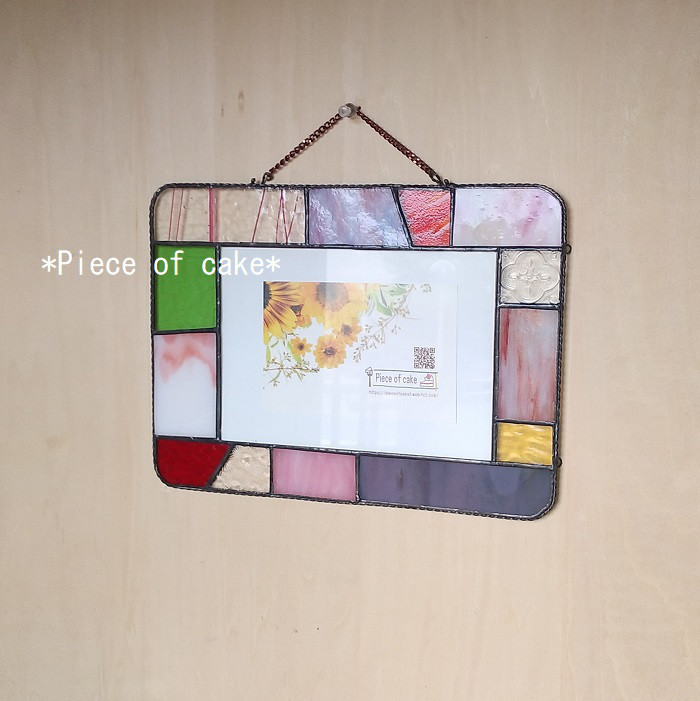 ステンドグラス　【壁掛け2L】シンプルフォトフレーム＜写真たて＞ (PF101)＜ピンク・ブルー・グリーン＞