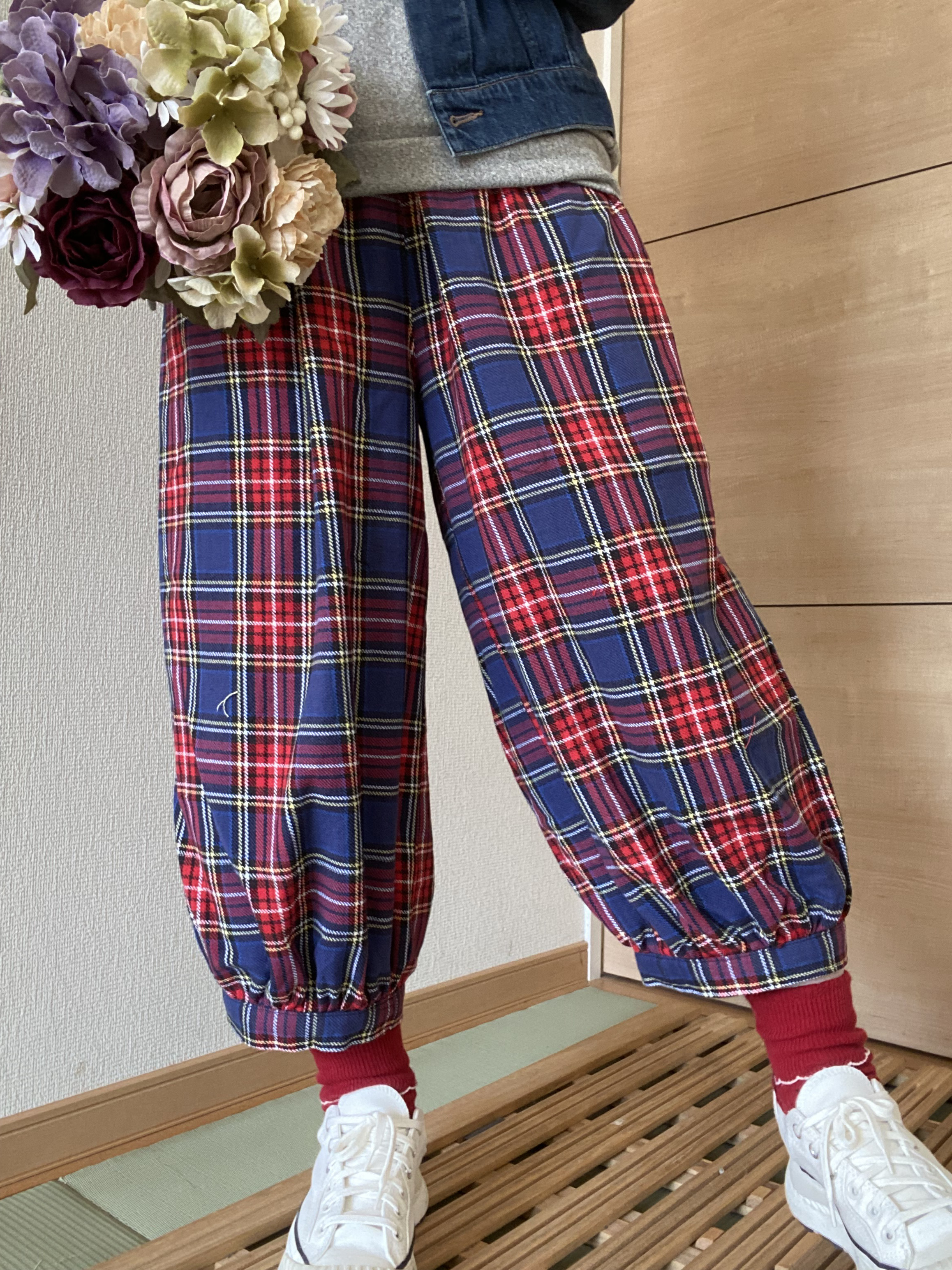 【人気☆定番】大人のバルーンパンツ★ポケット後ろ★ブルー×赤チェック柄