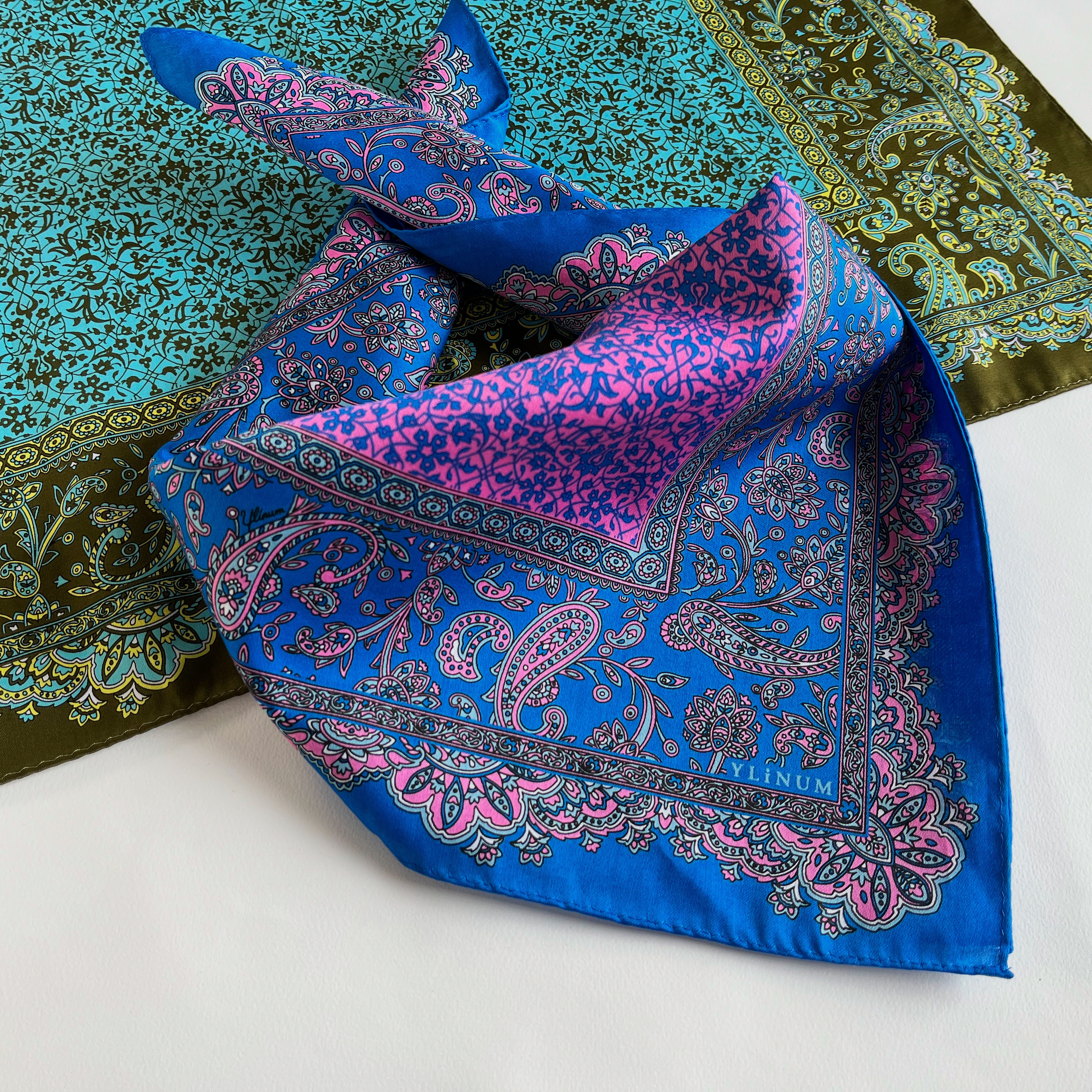 Paisley ペイズリー大判ハンカチーフ（BLUE*PINK）プチスカーフ