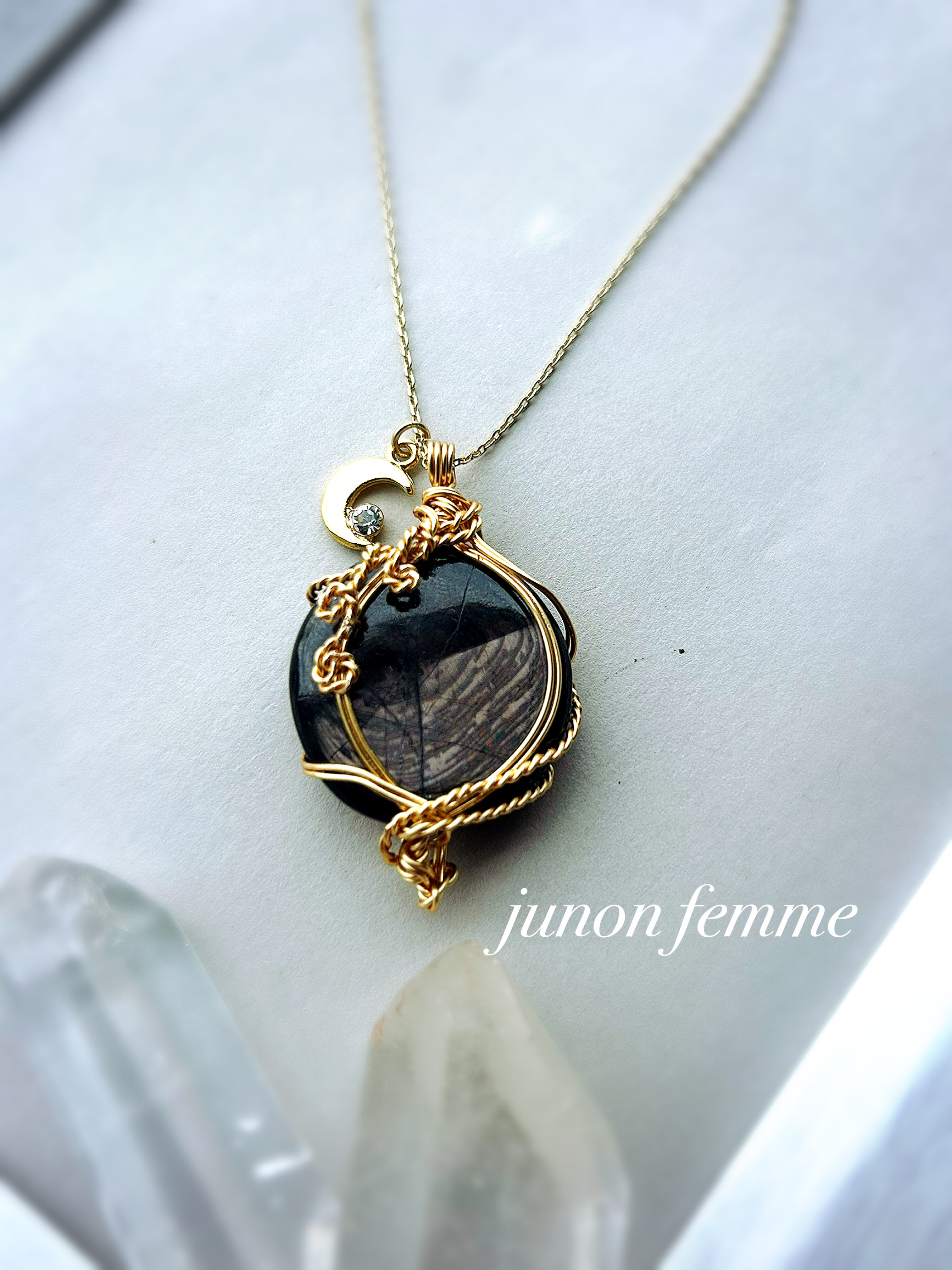 ハイバーシーンネックレス