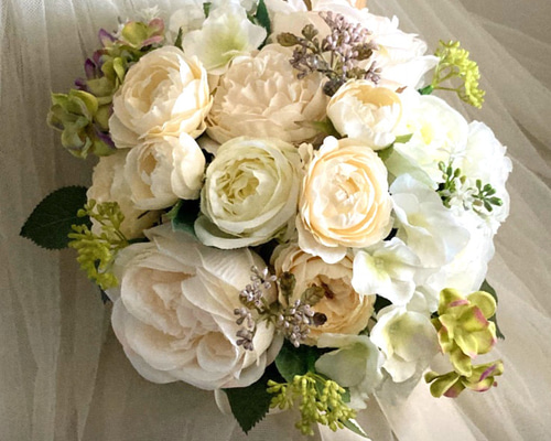 オフホワイトローズのウェディングブーケ＆ブートニア、結婚式、二次会