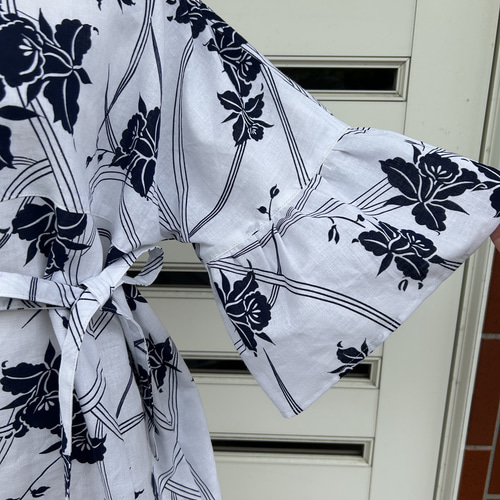 LL 浴衣リメイク 新品反物二種 白地紺 シンプルゆったりワンピース LL 浴衣リメイク 新品反物二種 白地紺 シンプルゆったり