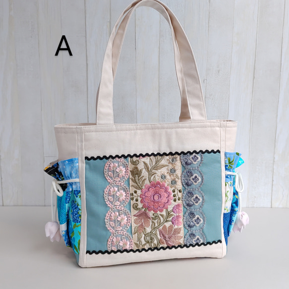 春夏のトートバッグ（生成＆ペールブルー）★パッチワークと刺繍リボン★【Creema限定2025】 5枚目の画像
