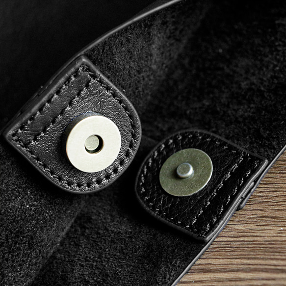 身軽シンプルな牛革ショルダーバッグ斜め掛け収納バッグ出会い　大容量カジュアルバッグ　ポーチ袋付き　男女兼用 3枚目の画像