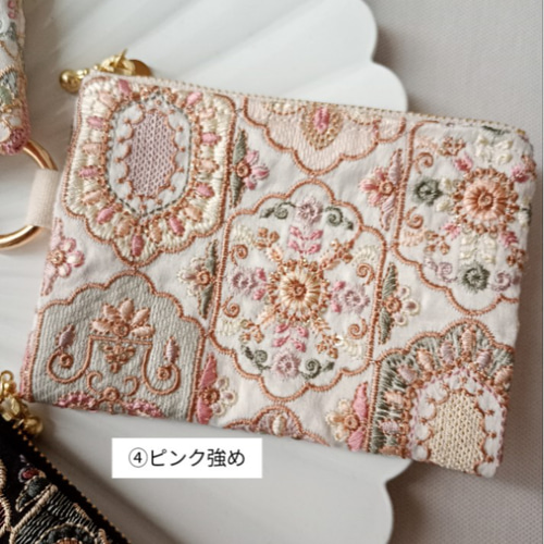 12㌢】カラビナでカチッとつけられるインド刺繍ポーチ