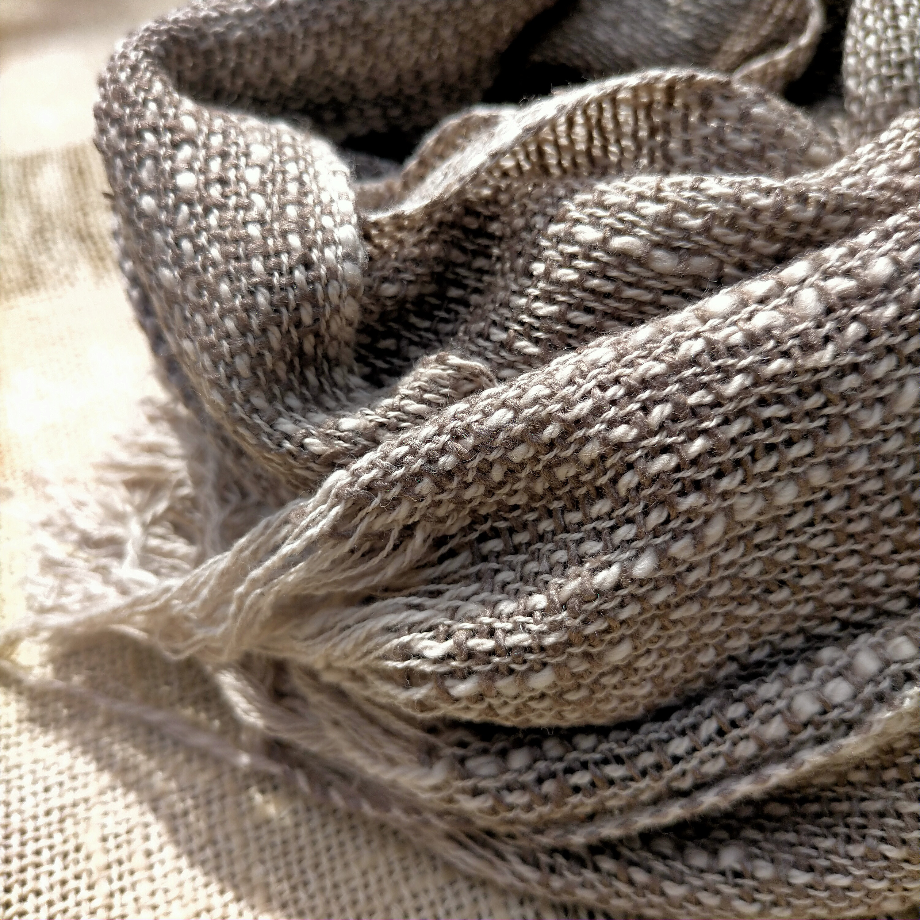 ビワ染めシルクコットンストール