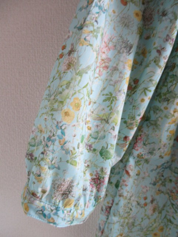 リバティ☆  LIBERTY イルマズブーケ  ブルー系 ヨークブラウスSＭL 7枚目の画像