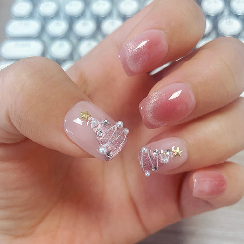 手作りデザインアートネイルピンククリスマス ネイルチップ（つけ爪