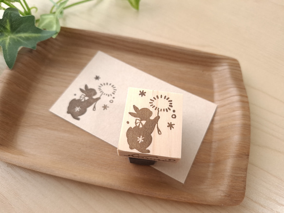 タンポポの綿毛とうさぎ　消しゴムはんこ スタンプ 2枚目の画像