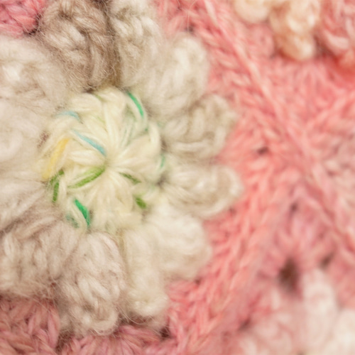 即納】デイジーモチーフ編みのひざ掛け・マルチカバー・フリークロス