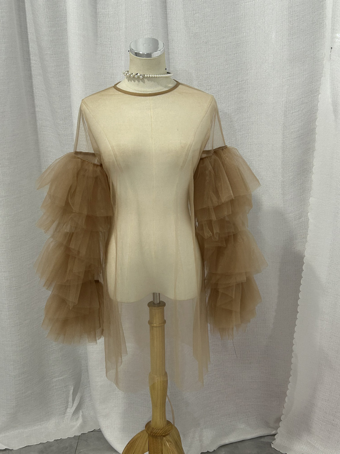 送料無料！抜群のおしゃれ見えカーディガン(ボレロ) ソフトチュール ラッフルフリル 長袖