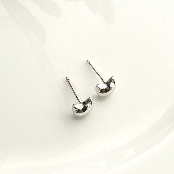 うる艶ねこピアス/silver925 12枚目の画像