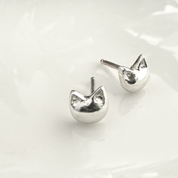 うる艶ねこピアス/silver925 7枚目の画像
