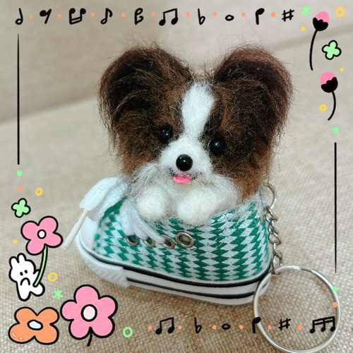 ハンドメイド 羊毛フェルト パピヨン スニーカー キーホルダー