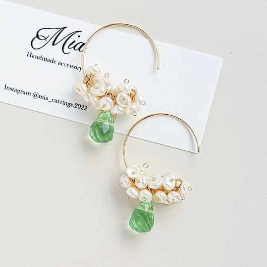 ミントグリーンフローライトと淡水パールの花かごピアス　14KGF