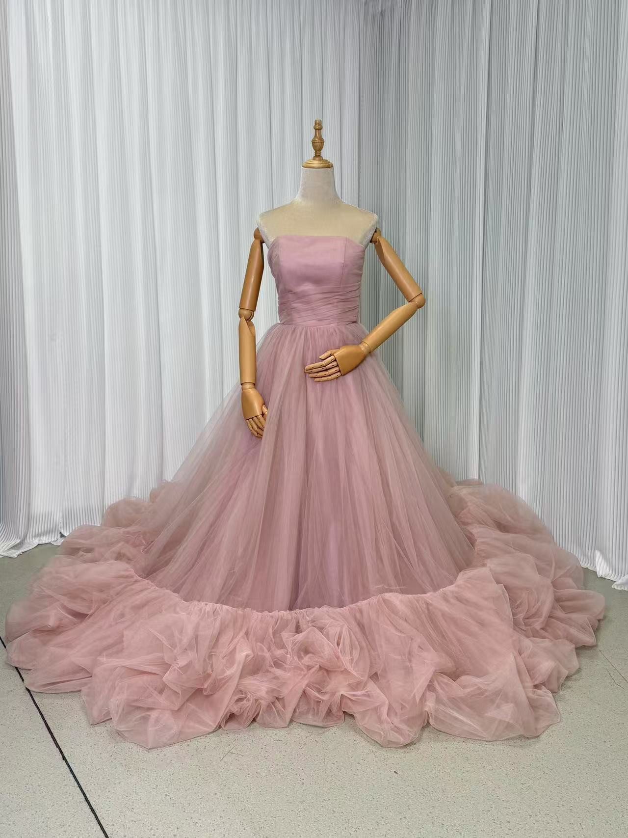 送料無料！カラードレス 薄桃色 リボントレーン ビスチェタイプ ブライダル 可愛い 結婚式