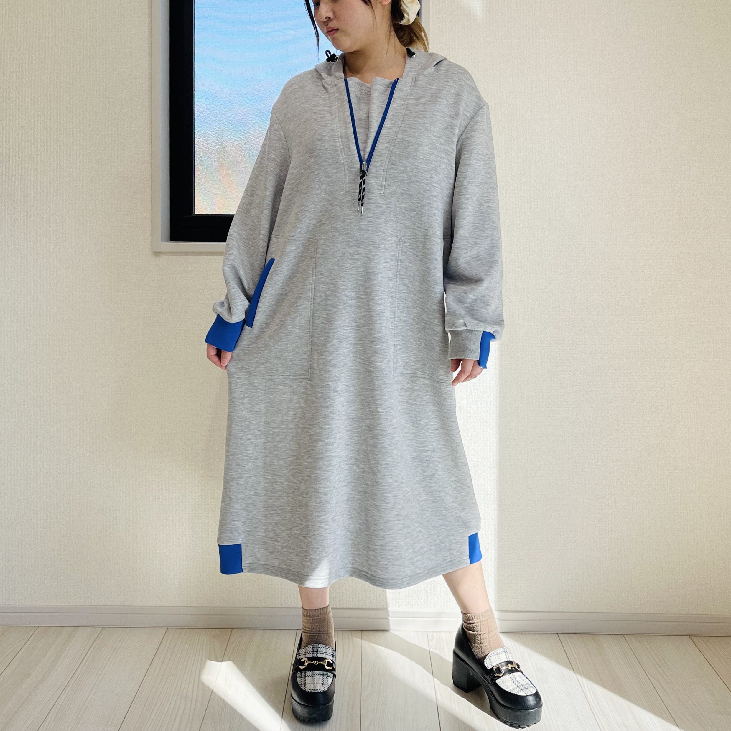 もっちり素材 ハーフジップワンピース ブルー