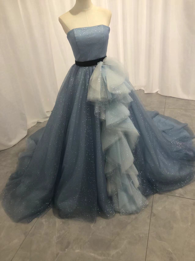 カラードレス ブルー ベアトップ ラッフルフリル リボン サッシュベルト キラキラチュール 披露宴