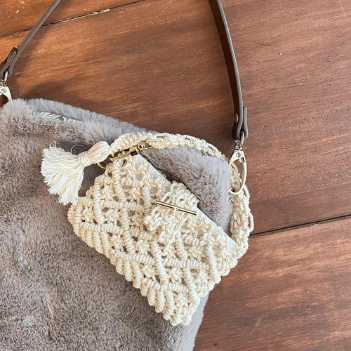 マクラメ編み リュック バッグ フリンジ 生成り ホワイト 白 マクラメ