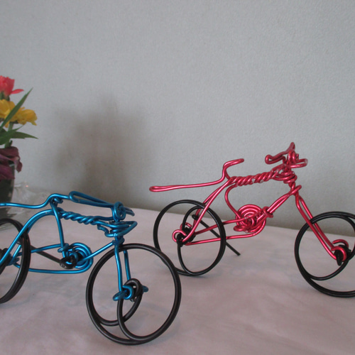 ☆ワイヤークラフト 自転車 赤＆青 2台セット ハンドメイド ワイヤー