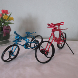 ★ワイヤークラフト　自転車　赤＆青　2台セット　ハンドメイド　ワイヤーアート　針金細工　赤横13㎝　高さ7.5㎝　幅5. 4枚目の画像
